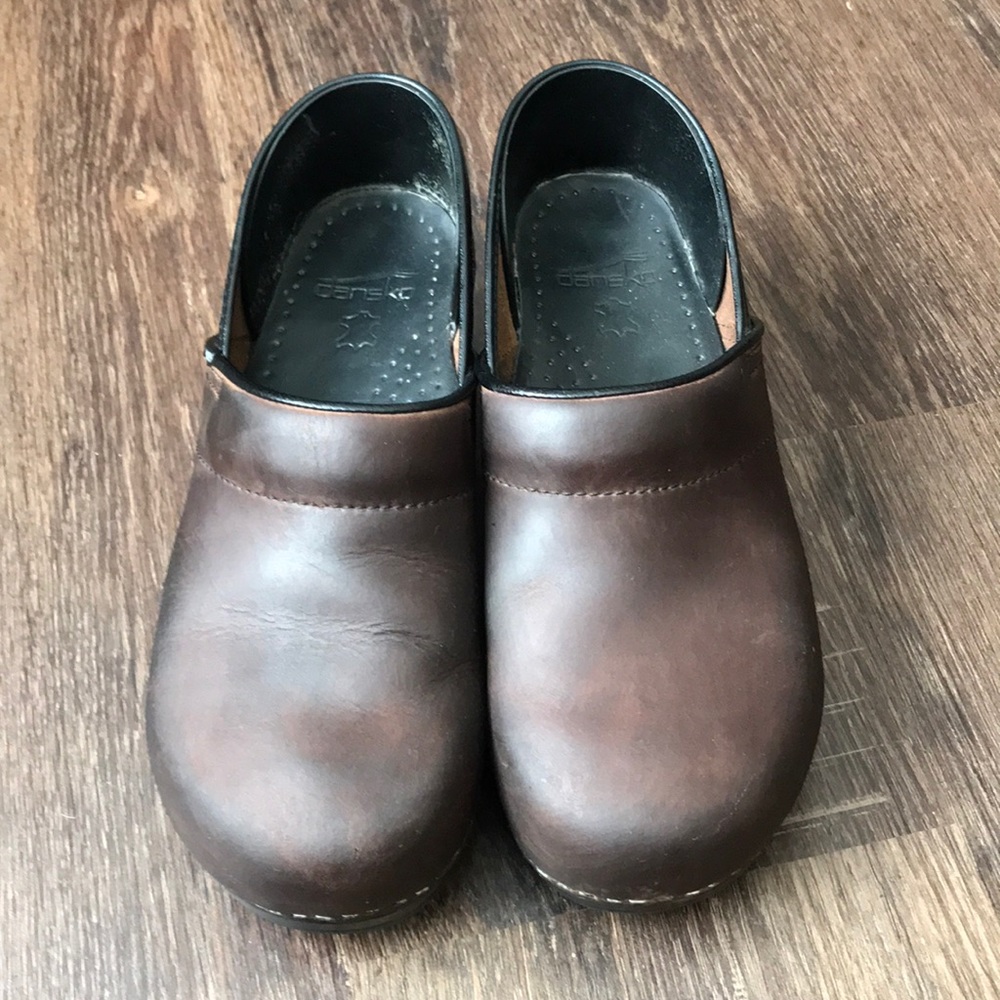Brown Leather Danskos